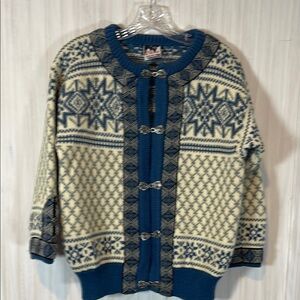 Dale of Norway Cream and Blue Norwegian Wool Cardigan with Decorative Clasps